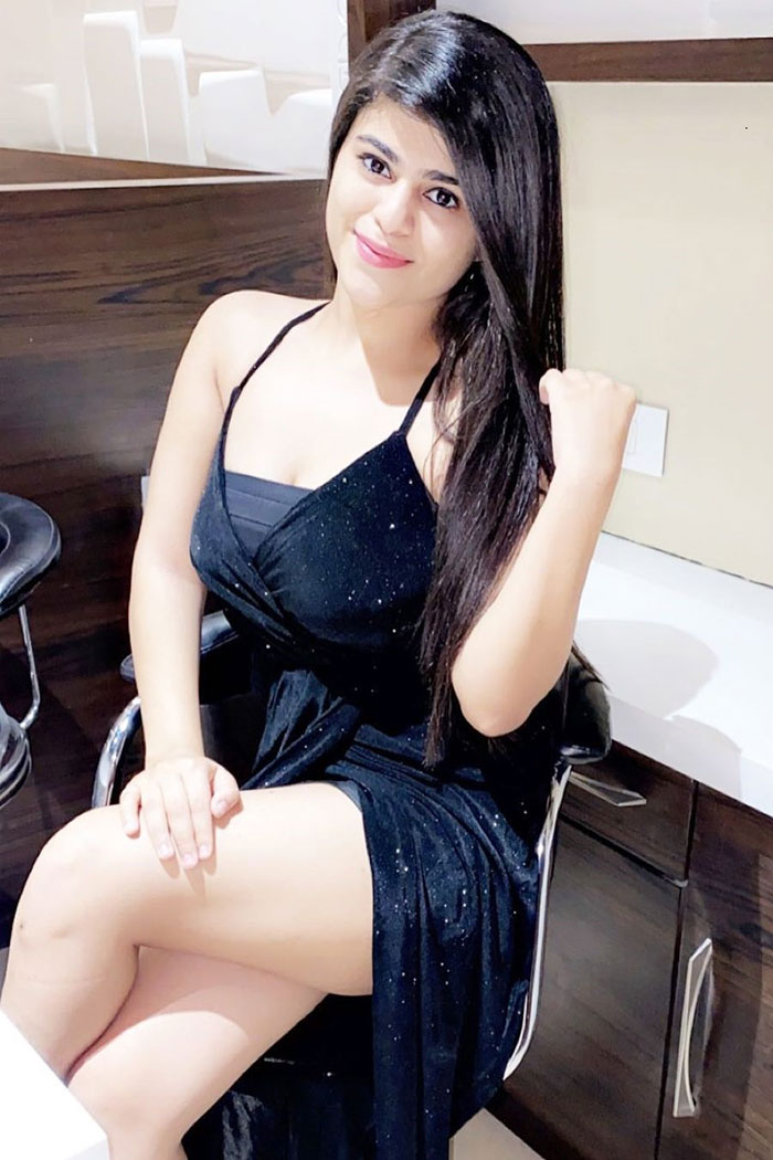 Kolkata Housewife Escorts